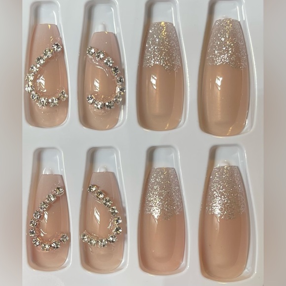 24pc Nail Kit Silver Glitter Aura with Rhinestone Heart Nail Art Press On Nails - Picture 2 of 2